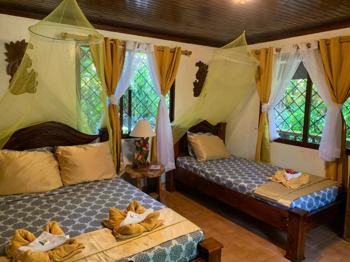 Cabinas Tito Cahuita Eksteriør billede