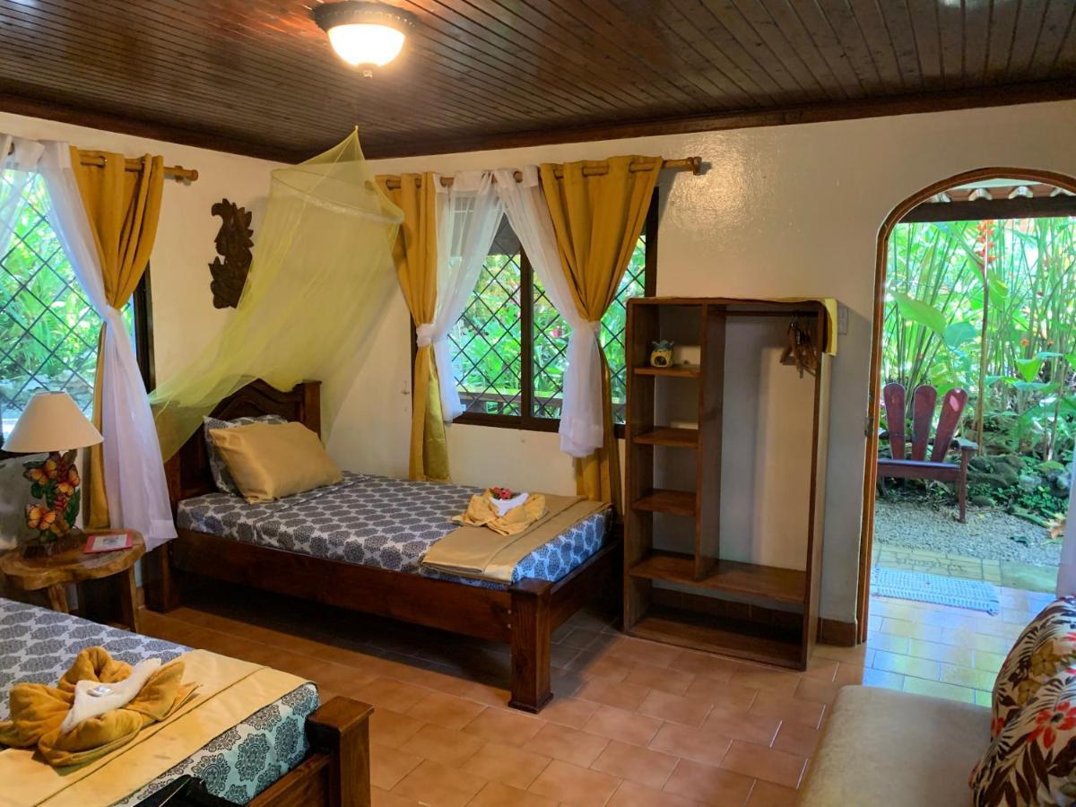 Cabinas Tito Cahuita Eksteriør billede