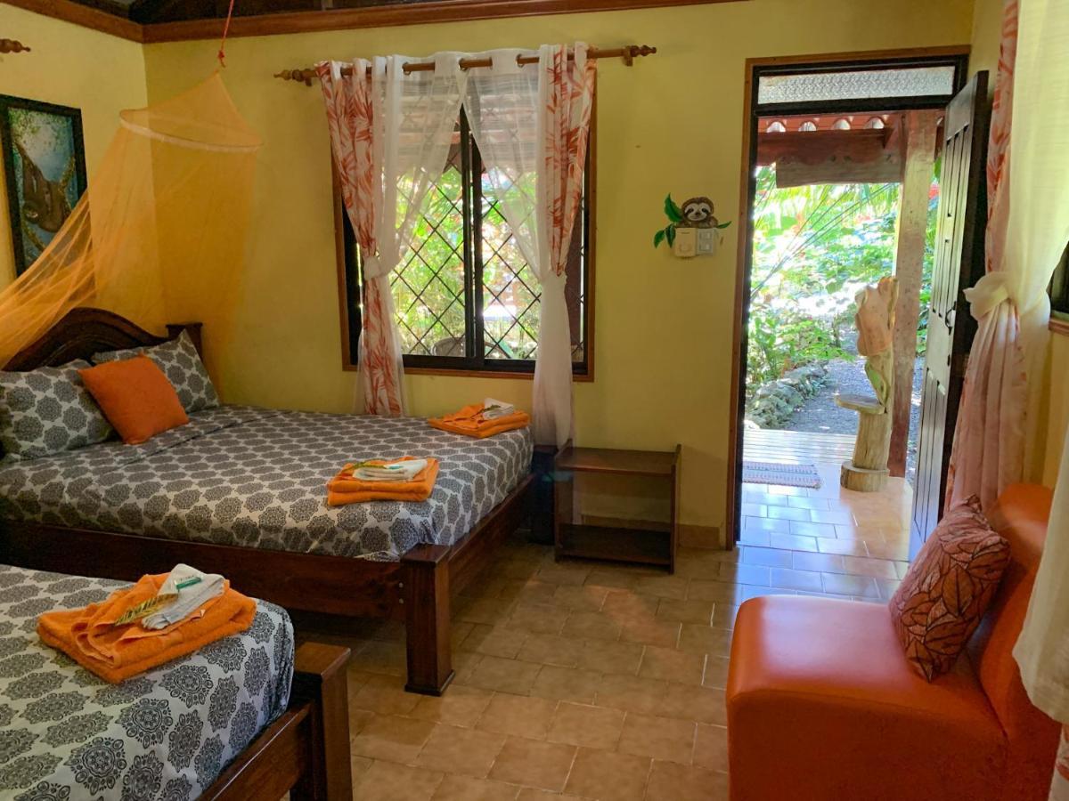 Cabinas Tito Cahuita Eksteriør billede
