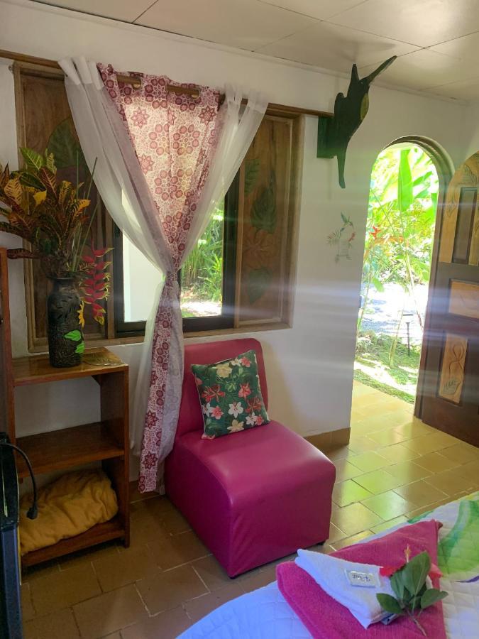 Cabinas Tito Cahuita Eksteriør billede