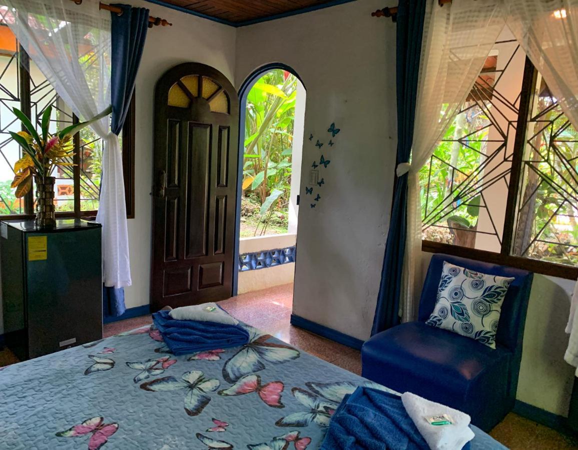 Cabinas Tito Cahuita Eksteriør billede