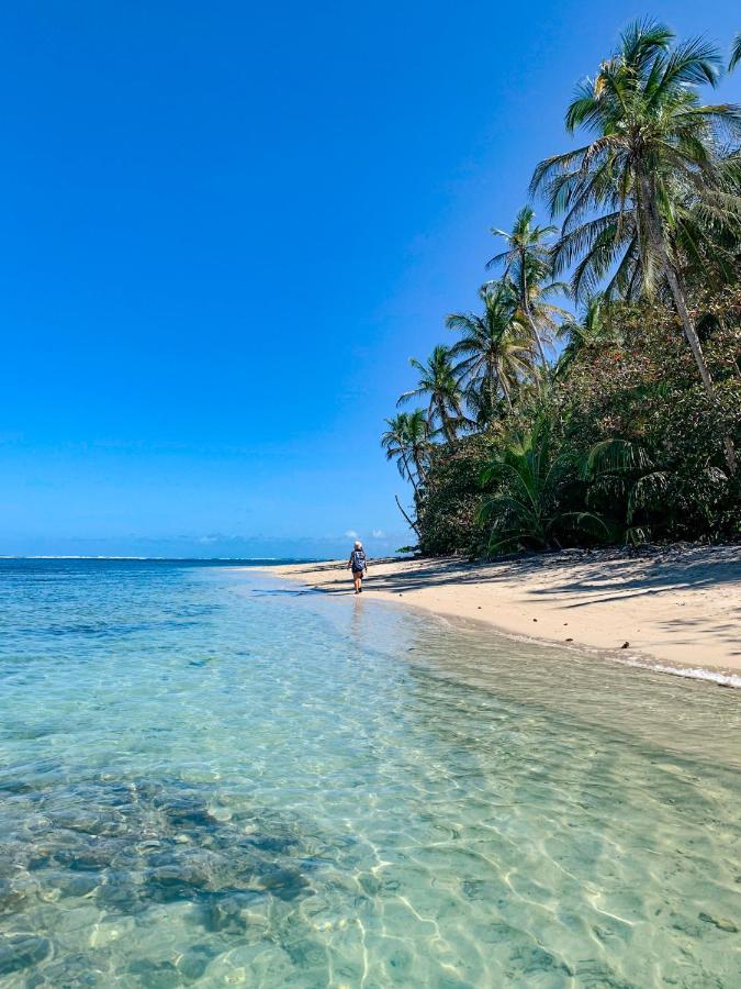 Cabinas Tito Cahuita Eksteriør billede