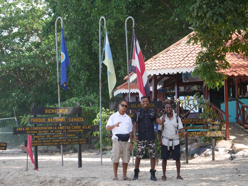 Cabinas Tito Cahuita Eksteriør billede